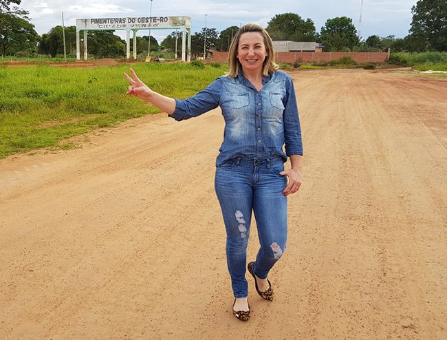 Quinta-feira: Corumbiara e Cerejeiras receberá Jaqueline Cassol