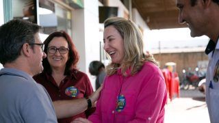 Jaqueline Cassol visita moradores de Cerejeiras