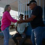 Jaqueline Cassol visita moradores de Cerejeiras -  - jaqueline cassol