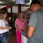 Visita a moradores e comerciantes de Espigão do Oeste -  - jaqueline cassol