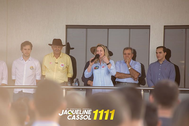 Jaqueline Cassol leva propostas a mais de 800 funcionários na Cairu - eleicoes-2018 - jaqueline cassol