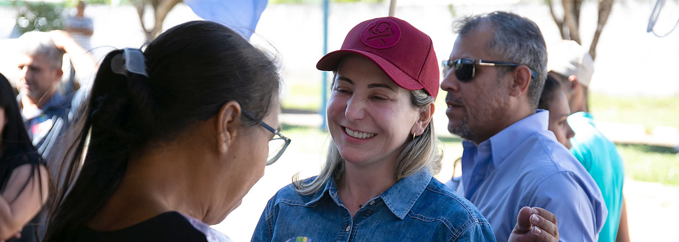 Jaqueline Cassol cumpre agenda no Vale do Jamari acompanhada do senador Ivo Cassol