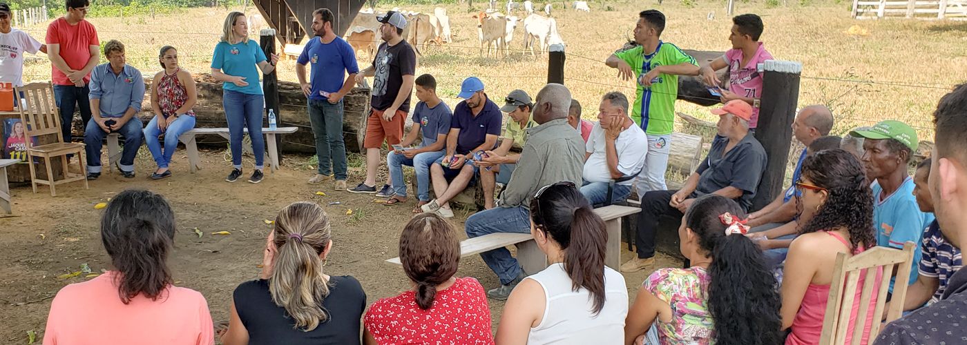 Moradores da Linha C-58 ouvem propostas da candidata à deputada federal Jaqueline Cassol