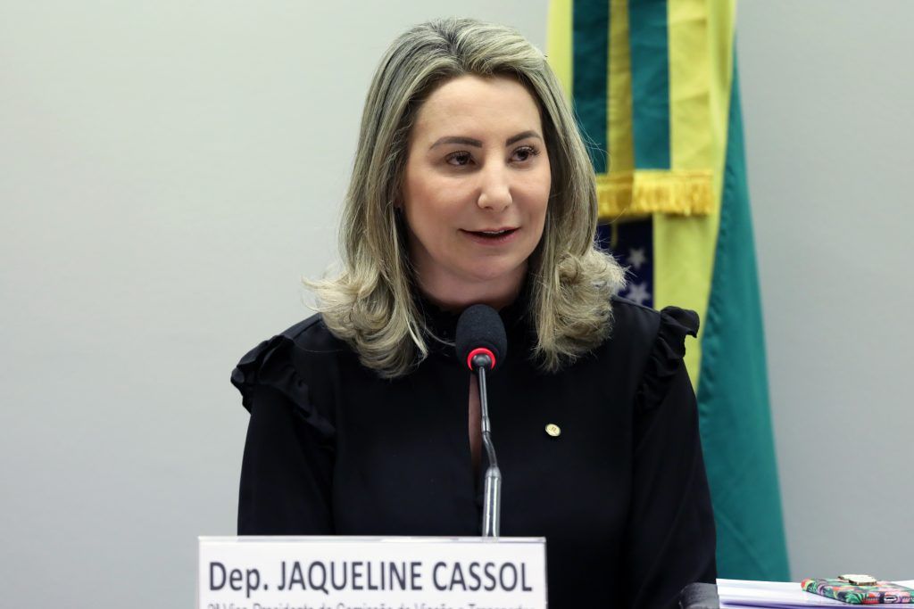 Deputada federal Jaqueline Cassol defende reforma igualitária na previdência - noticias - jaqueline cassol