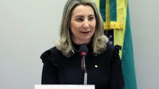 Deputada federal Jaqueline Cassol defende reforma igualitária na previdência