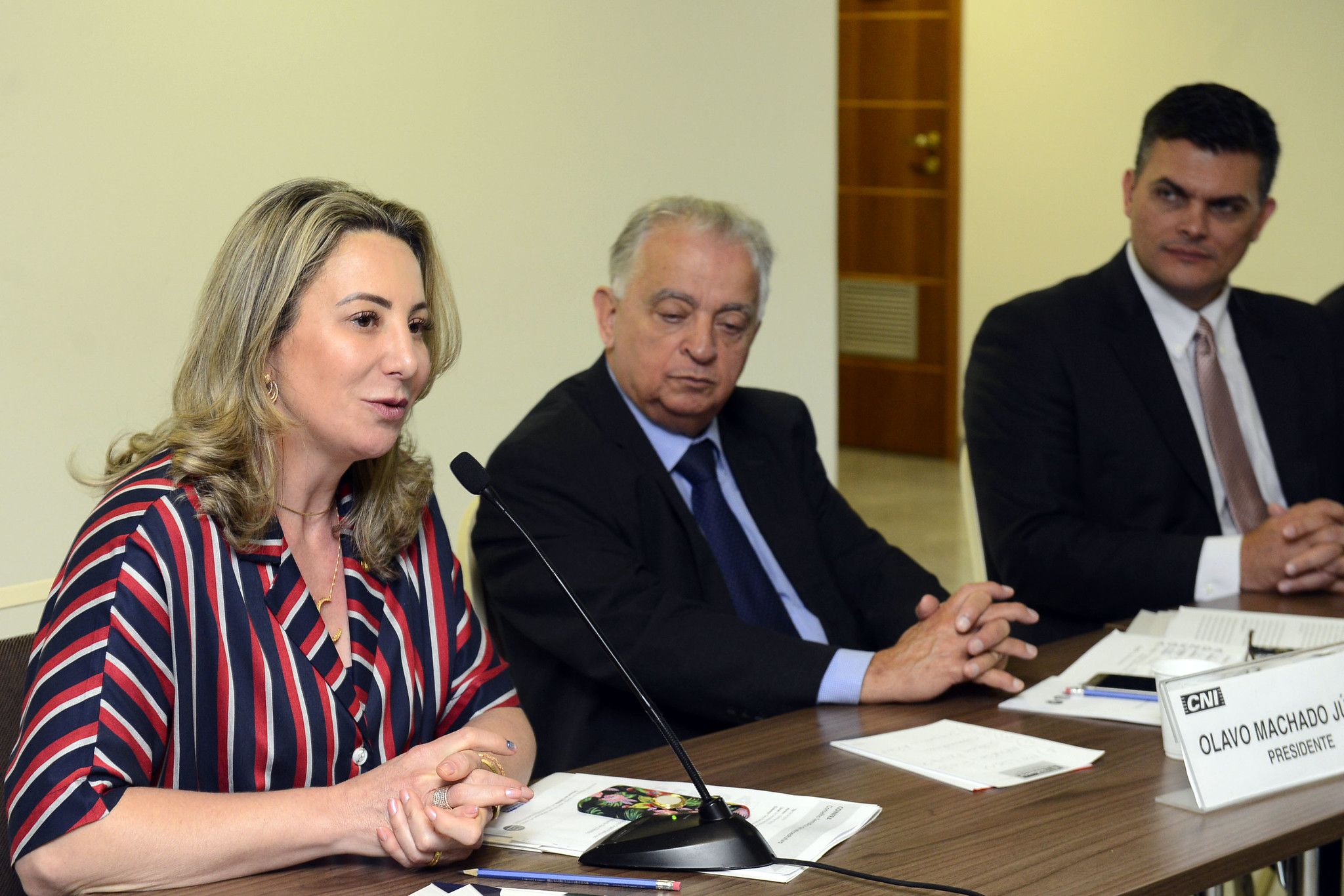 Jaqueline Cassol discute futuro da indústria de Rondônia com autoridades do setor