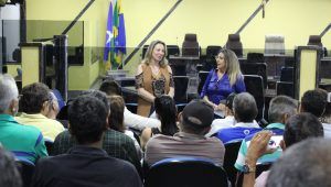 Em reunião com servidores do ex-território deputada Jaqueline Cassol destaca prioridade na luta pela transposição - noticias - jaqueline cassol