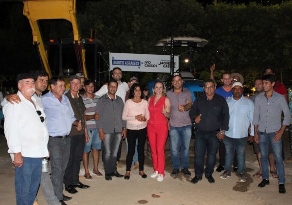 Jaqueline Cassol entrega equipamentos agrícolas em Buritis e reafirma compromisso com o município - noticias - jaqueline cassol