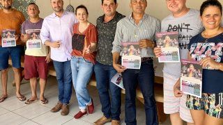 Jaqueline Cassol visita Cone Sul, entrega van à Apae e reforça compromisso com a região