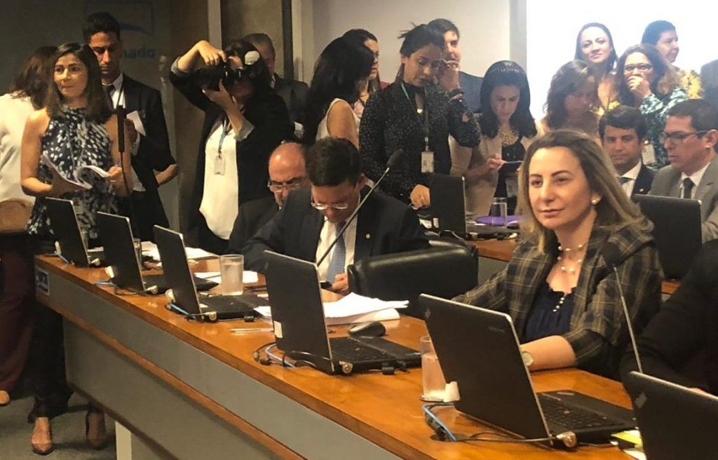 Jaqueline Cassol comemora aprovação de proposta para Revalida duas vezes ao ano - saude - jaqueline cassol