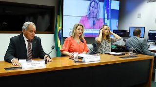 Jaqueline Cassol é eleita presidente da Comissão da Portabilidade da Conta de Luz